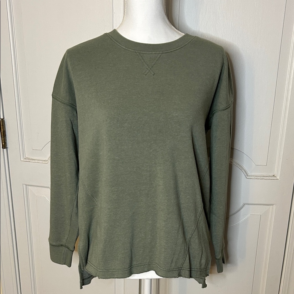 American Eagle Outfitters Oversized Sweatshirt (S)